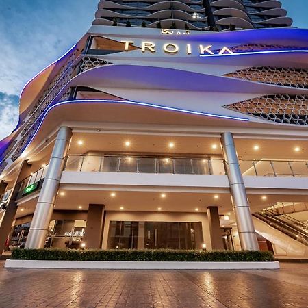 Netflix Two Bedroom Troika Kota Bharu Homestay 118 エクステリア 写真