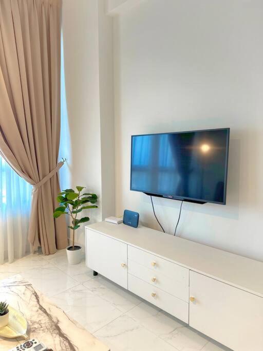 Netflix Two Bedroom Troika Kota Bharu Homestay 118 エクステリア 写真