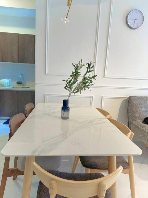 Netflix Two Bedroom Troika Kota Bharu Homestay 118 エクステリア 写真