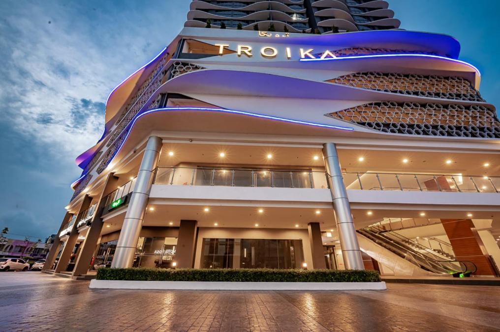 Netflix Two Bedroom Troika Kota Bharu Homestay 118 エクステリア 写真