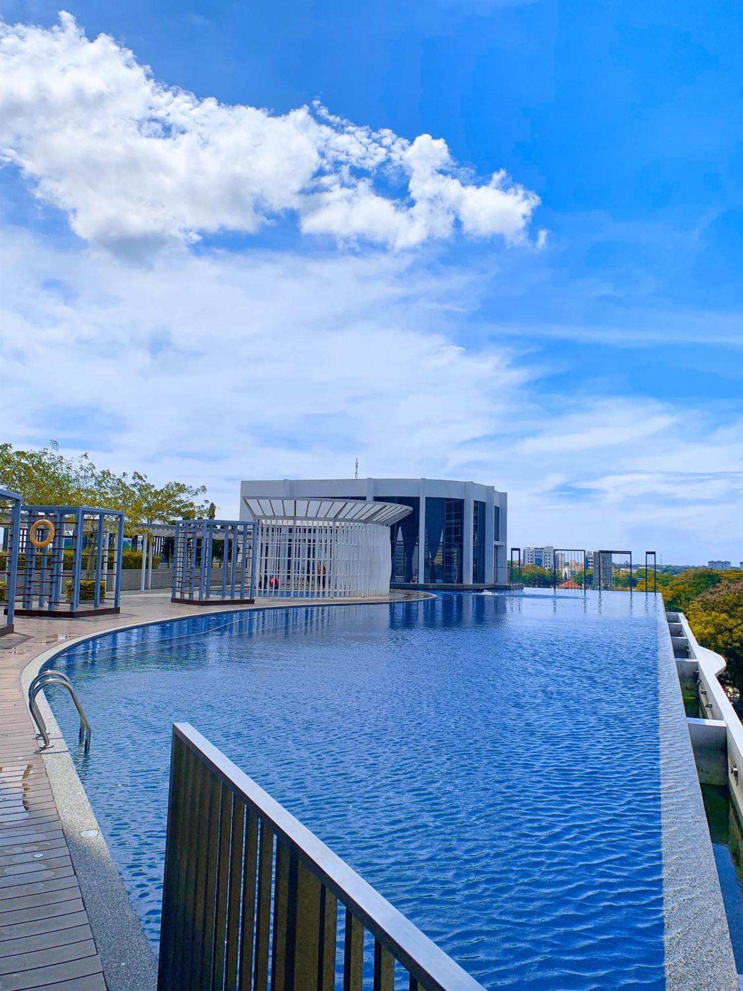 Netflix Two Bedroom Troika Kota Bharu Homestay 118 エクステリア 写真