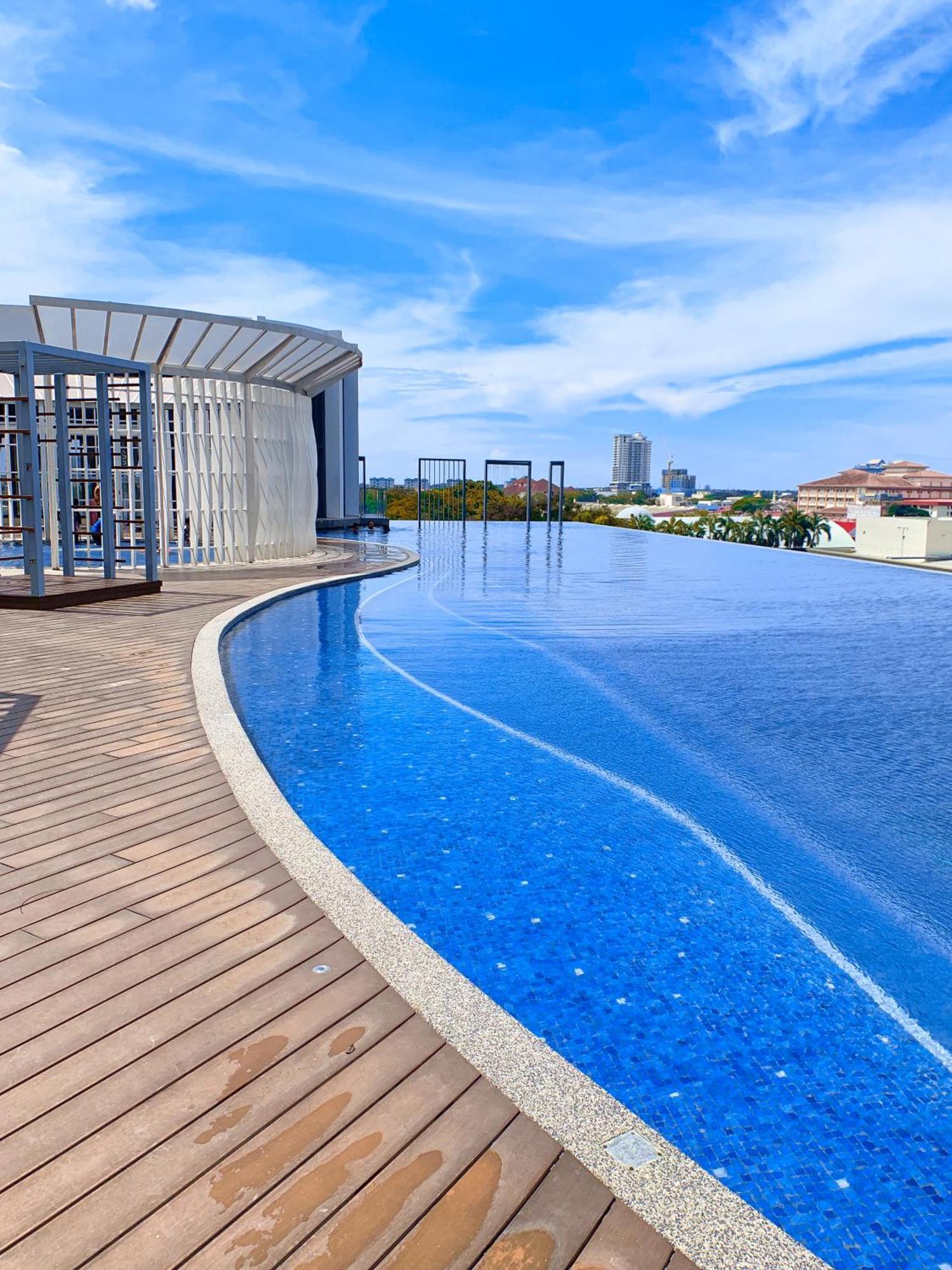 Netflix Two Bedroom Troika Kota Bharu Homestay 118 エクステリア 写真