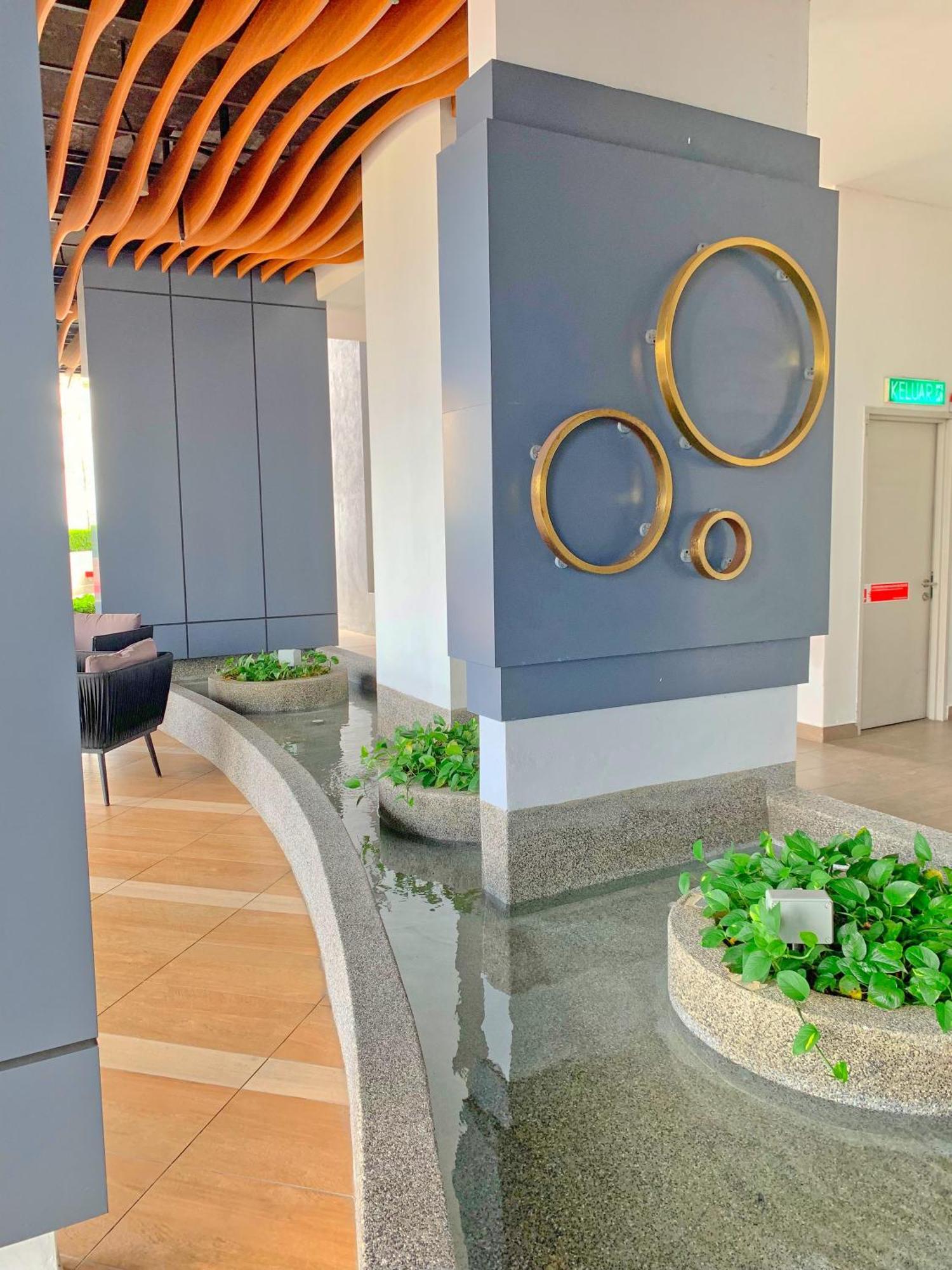 Netflix Two Bedroom Troika Kota Bharu Homestay 118 エクステリア 写真